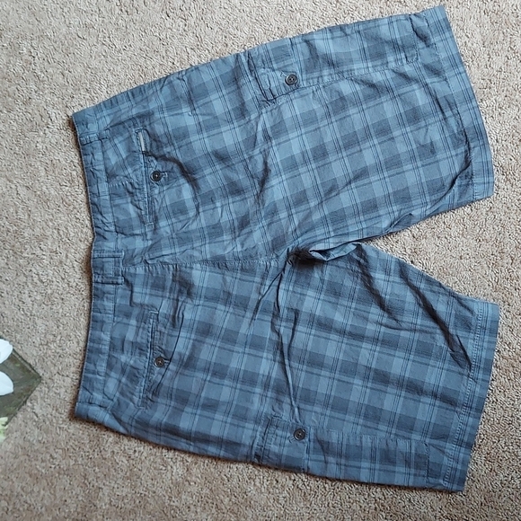 Calvin Klein shorts Size 36 - Picture 6 of 11